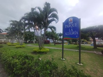 VENTA DE CASA EN URB. PUERTO AZUL - VIA A LA COSTA (VIVI)