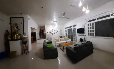 3 Bedroom 2.5 bath 3 car garage bungalow in Paranaque 4 sale