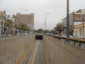 EXCELENTE CASONA REPUBLICANA ESQUINA JR. WASHINGTON CON AV. ESPAÑA.