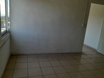 CASA SOLA CON LOCALES COMERCIALES TEMIXCO CENTRO