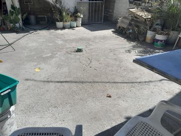 CASA SOLA CON LOCALES COMERCIALES TEMIXCO CENTRO