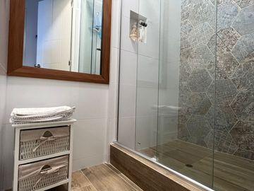 Venta departamento dúplex con terraza y piscina, vista panorámica al mar en Playa Señoritas,  Punta Hermosa.