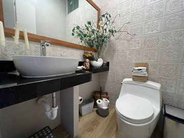 Venta departamento dúplex con terraza y piscina, vista panorámica al mar en Playa Señoritas,  Punta Hermosa.
