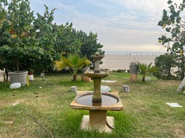 Venta departamento dúplex con terraza y piscina, vista panorámica al mar en Playa Señoritas,  Punta Hermosa.