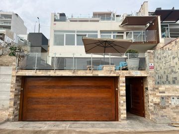 Venta departamento dúplex con terraza y piscina, vista panorámica al mar en Playa Señoritas,  Punta Hermosa.