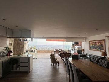 Venta departamento dúplex con terraza y piscina, vista panorámica al mar en Playa Señoritas,  Punta Hermosa.