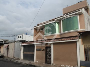 Casa en Venta, Callejón S/N,  Av. San Juan De La Cruz, Machala, Ecuador.