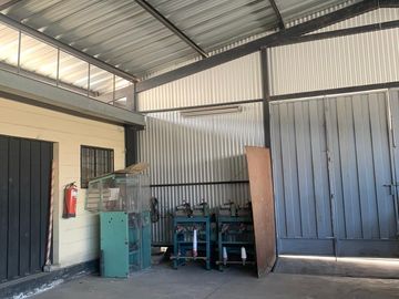 EN VENTA TERRENO MAS Bodegas Conocoto, sector La Moya.