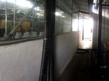 EN VENTA TERRENO MAS Bodegas Conocoto, sector La Moya.