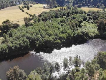 Hermosa parcela a Orillas del Rio Cruces