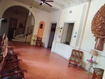 N13 - Hotel en Venta en Salinas Chipipe 25 habitaciones a una cuadra del mar