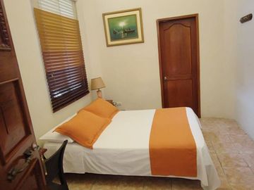 N13 - Hotel en Venta en Salinas Chipipe 25 habitaciones a una cuadra del mar