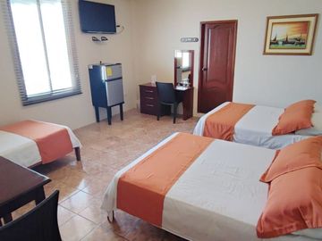 N13 - Hotel en Venta en Salinas Chipipe 25 habitaciones a una cuadra del mar