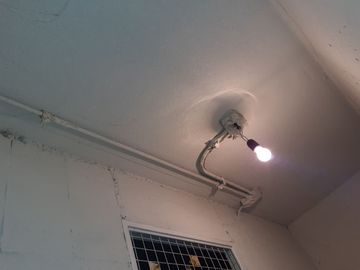 VENDO  ESTACIONAMENTO Y BODEGA  METRO STA. LUCIA
