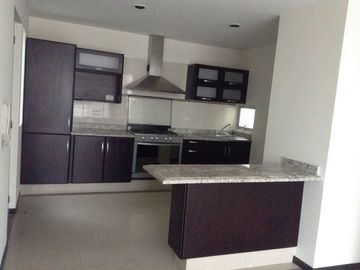 2 DEPARTAMENTOS EN VENTA BAJARON DE $2'200,000 A $2'100,000. UBICADÍSIMOS, CERCA DE UDLAP, RECTA CHOLULA, CAMINO REAL, PERIFERICO.