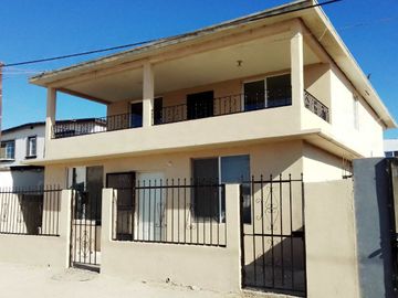 Venta de casa en Jardines de  Chapultepec  Ensenada Baja California México