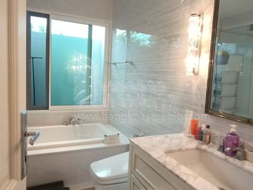 House at Nantawan Bangna Km.7 For Sale