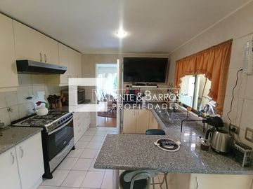 CASA EN VENTA AMOBLADA