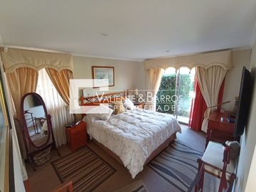 CASA EN VENTA AMOBLADA