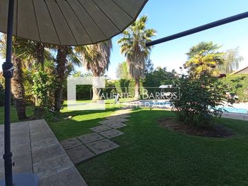 CASA EN VENTA AMOBLADA