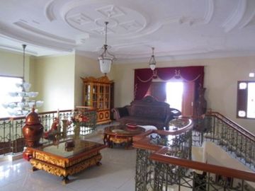 Rumah 2 Lantai + Kolam Renang Luas 796 Sukarno Hatta Suhat Malang