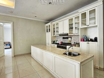 Dijual Rumah Mewah Premium Area Dukuh Patra Kuningan Jakarta Selatan