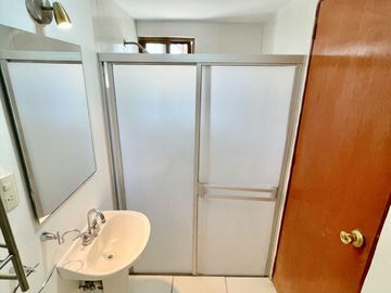 DEPARTAMENTO EN RENTA I ARBIDE I PLANTA BAJA I MUY AMPLIO I CENTRICO | PATIO TRASERO