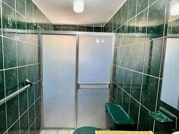 DEPARTAMENTO EN RENTA I ARBIDE I PLANTA BAJA I MUY AMPLIO I CENTRICO | PATIO TRASERO