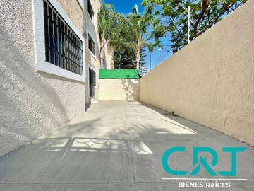 DEPARTAMENTO EN RENTA I ARBIDE I PLANTA BAJA I MUY AMPLIO I CENTRICO | PATIO TRASERO
