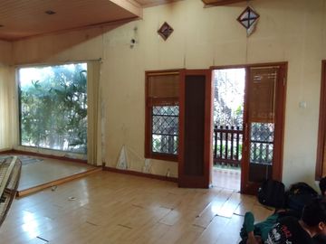 Rumah Kebonsari Gayungan Surabaya dekat Ahmad Yani Polda Jatim Ketintang Jemursari Ahmad Yani