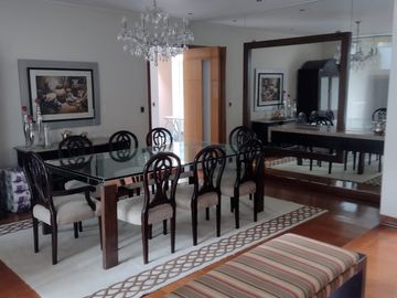 ¡Exclusiva Casa en Venta en La Molina! 🌟