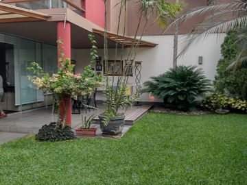 ¡Exclusiva Casa en Venta en La Molina! 🌟