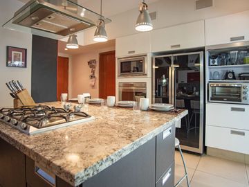 Espectacular Casa en Venta en Condominio Los Jales