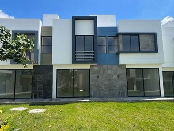 Casa con 3 Recamaras en Emiliano Zapata Morelos