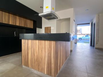 Hermosa Casa en Venta en Cañadas del Arroyo 2a Sección con Recámara en PB