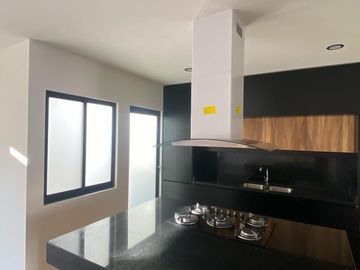 Hermosa Casa en Venta en Cañadas del Arroyo 2a Sección con Recámara en PB