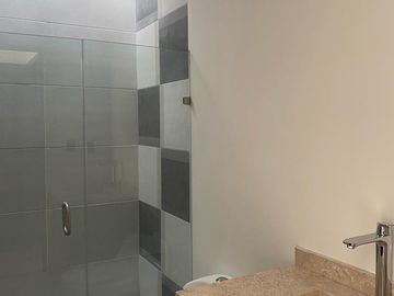 Hermosa Casa en Venta en Cañadas del Arroyo 2a Sección con Recámara en PB