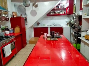 GUADALUPE NUEVO, MAKATI CITY HOUSE AND LOT FOR SALE 3-STOREY, LOT @ 281 SQM