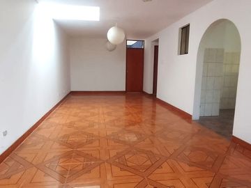 VENTA DE CASA EN CHACLACAYO 2 PISOS + AZOTEA