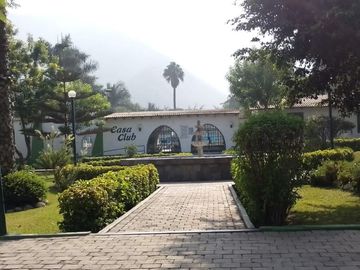 VENTA DE CASA EN CHACLACAYO 2 PISOS + AZOTEA