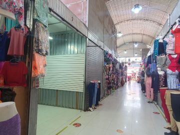 TRASPASO PEQUEÑO LOCAL SÚPER COMERCIAL EN SJM
