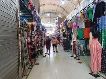 TRASPASO PEQUEÑO LOCAL SÚPER COMERCIAL EN SJM