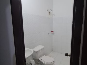 SE VENDE CASA BARRIO SANTA CATALINA, SINCELEJO