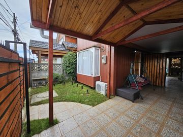 CASA DOS NIVELES EN ALTOS DE MAHUIZA