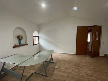 Casa en renta en el Club de Golf los Encinos, Lerma