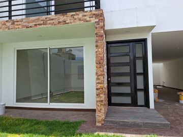 CASA EN VENTA EN CACALOMACAN TOLUCA