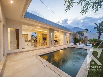 Modern 3 Bedroom Villa with Ricefield View in Ubud Bali for Sale Leasehold