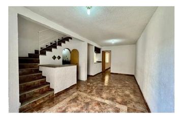 $1,399,999 Una Casa en Temixco a unos Pasos de Ex Hacienda Temixco con Alberca, Temixco Morelos