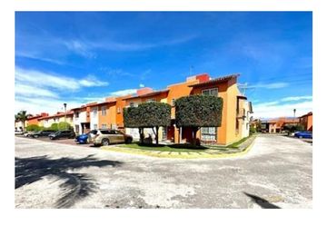 $1,399,999 Una Casa en Temixco a unos Pasos de Ex Hacienda Temixco con Alberca, Temixco Morelos