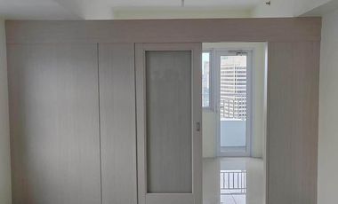 280,000 DP only move in agad Rent to Own Condominium in Makati City near Ayala, RCBC Plaza,Makati Med
